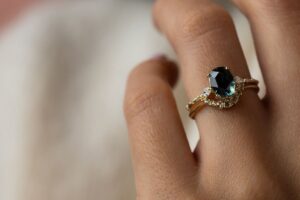 anello al dito